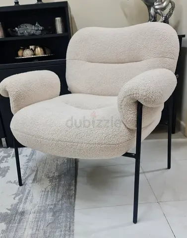 Modern Armchair like new made in Turkey.