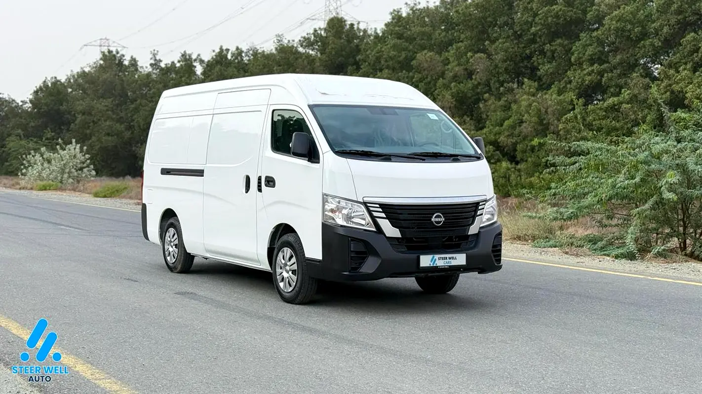Nissan Urvan 2025 — photo 1 of 14