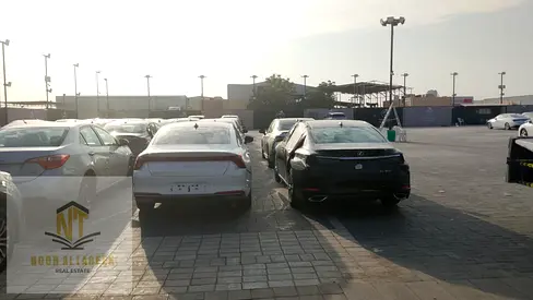 بدون عمولة وشاملة رسوم التسجيل حوطة للبيع في منطقة السجعة تصريح صناعي ارضي واول  مساحة الارض23101 قدم مربع حوطة مسورة تملك حر للعرب و99للاجانب بادر بل