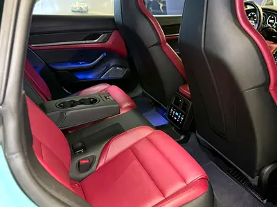 2021 Porsche TAYCAN — миниатюра 17