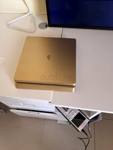PlayStation 4 Slim Gold – Like New