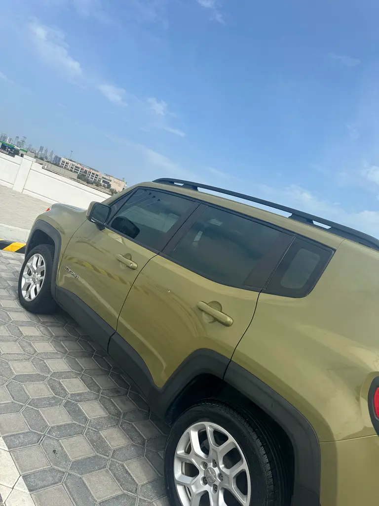 Jeep Renegade 2015 — photo 1 of 13