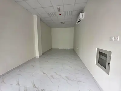 محل جديد_موقع حيوي_بي كل الخدمات_مساحه جيدا_صالح لجميع الانشطه التجاريه_6دفعات