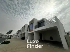Corner Unit I Park View I Single Row | Vacant