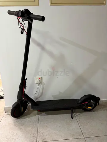 Xaomi Electric scooter Pro 2 - foldable urban commuter (excellent condition)