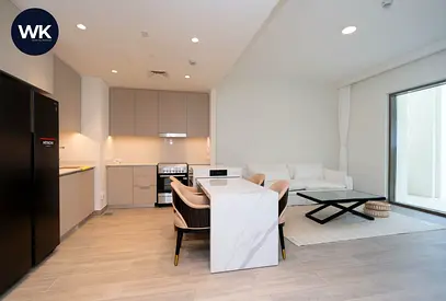 Panoramic Views 2BR / Furnished / Vacant