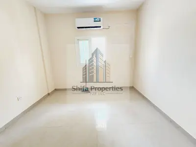 SPECIOUS 2BHK WITH BALCONY/CLOSE TO BUS STATION/FAMILY BUILDING/JUST 36K