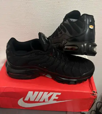 Shooes black Nike air Max TN