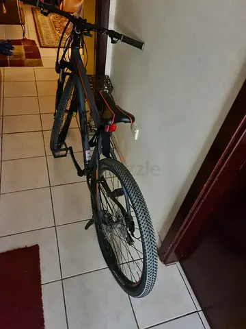 Used mens mountain bike - good condition, 26 wheels