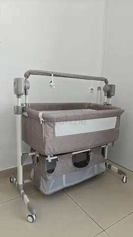 Automatic swing cot an bedside crib