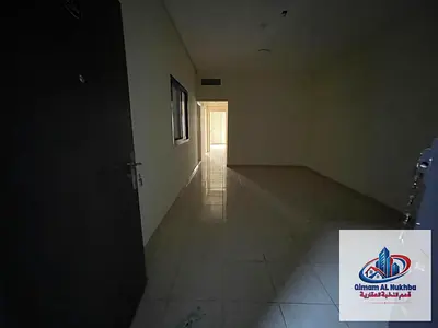 افضل  واجمل غرفتين  وصاله للايحار السنوي في منطقة القاسميه بالشارقه مساحه وسعه ومريحه تكيف وغاز مركزي موقع استراتيجي ومميز وقريب لكافة الخدمات والمركز
