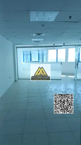 فرصة مميزة للشركات ورواد الأعمال الباحثين عن مقر عمل في موقع استراتيجي داخل أبراج الفلكون بمنطقة الراشدية 1 حيث يتميز المكتب بإطلالة مفتوحة ودور مرتفع