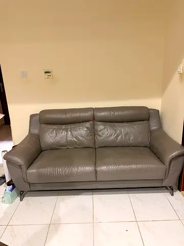 Home Box New 4-seater grey leather sofa in Excellent condition