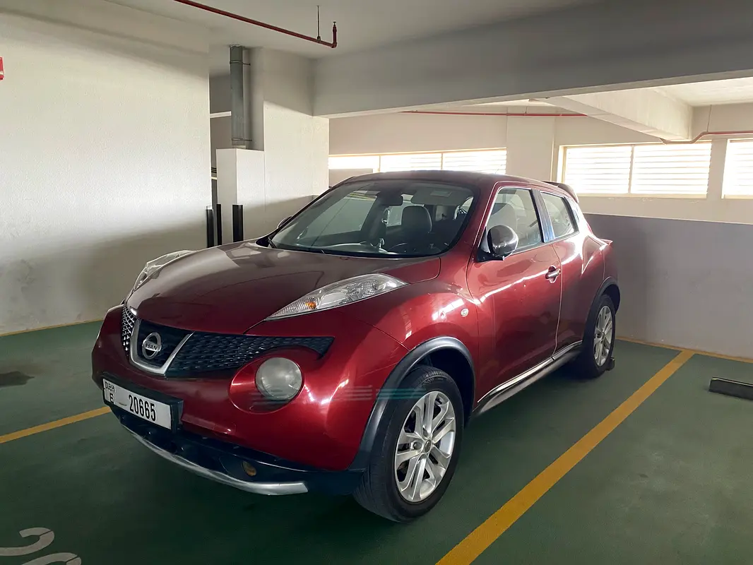 Nissan Juke 2012 — photo 1 of 5