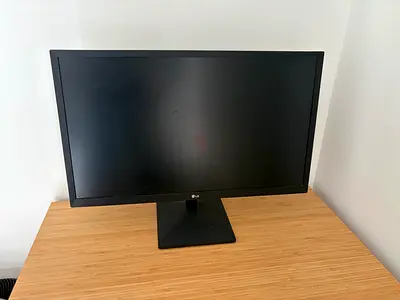 LG 24-inch LED Monitor - Good Working Condition