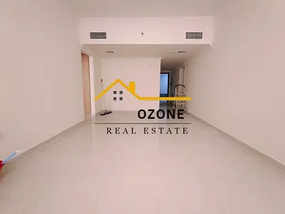 15 DAYS FREE ~ FAMILY RESIDENCE ~ MASTER ROOM ~ COVERED PARKING