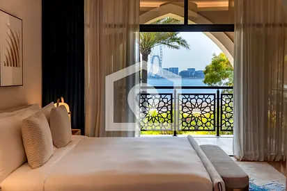 Stay Royal: 5BR Villa with Marina Views | Zabeel Saray