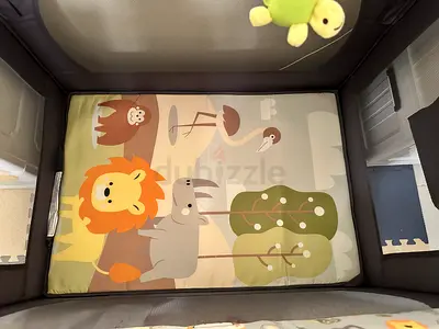 Portable Baby Playpen / Playard with Safari Print Mat, baby bed