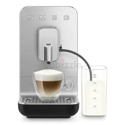 Smeg Bean to Cup Coffee Machine with Integrated Milk System, Matt Black For SALE