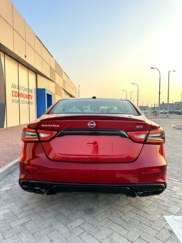 2023 Nissan MAXIMA 照片 2