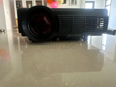 Vankyo projector