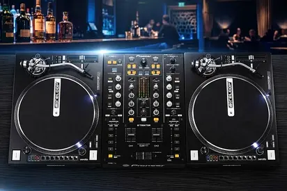 Reloop DJ Turntables with DJM-T1 mixer