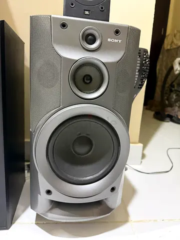 Sony speaker / subwoofer - good working condition 5ways 6ohms 100Watt