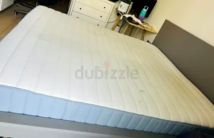 Queen Size Mattress - Good Condition, Clean White Top