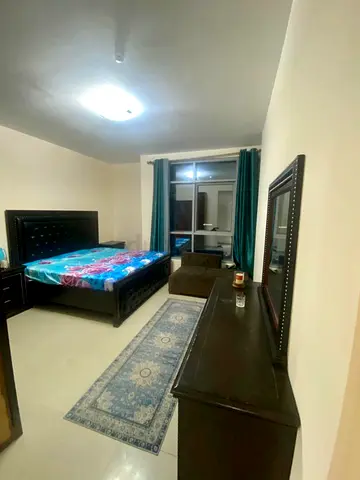 Furnished master bathroom