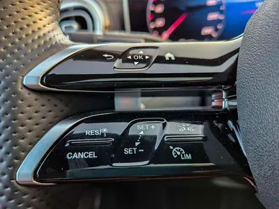 2025 Mercedes-BENZ C-CLASS — миниатюра 15