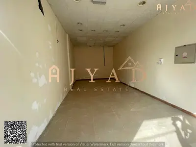 للايجار السنوي: محل تجاري في المويهات 3 عجمان، مجاور لشارع الأكاديمية، واجهة على شارع رئيسي، مساحة واسعة، بقعة حيوية، حركة مشاة وسيارات ممتازة، قريب