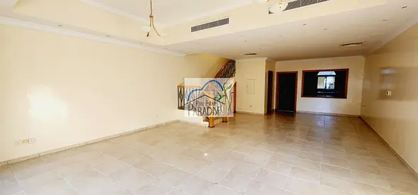 away from fly zone 3 bedrooms all master, tv lounge, pvt entrance /fitted kitchen/shared swimming p