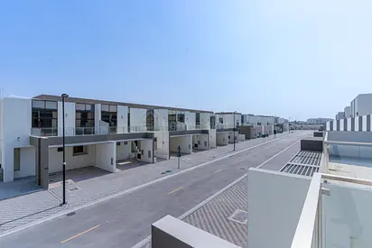 Vastu | Single Row | Very Near to the Park