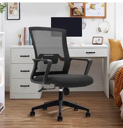Ergonomic Mesh Office Chair — Black, Adjustable Swivel