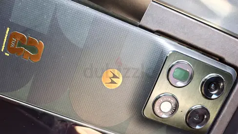 Motorola fold