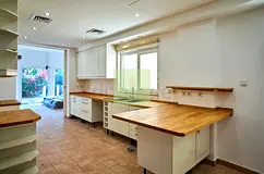4BR upgraded Townhouse | well maintained | next to pool