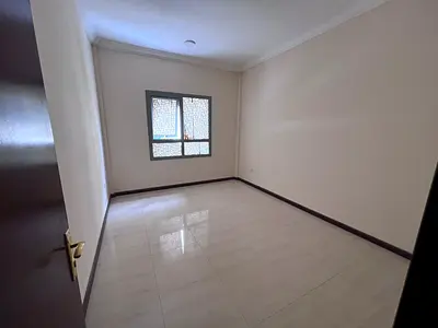 29 الف فقط غرفتين وصاله مساحه ممتازه بالروضه 3 على شارع الشيخ عمار