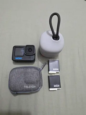 GoPro Hero 10 Black – 2 Enduro Gopro Batteries + TELESIN 3-Slot Charger + pouch