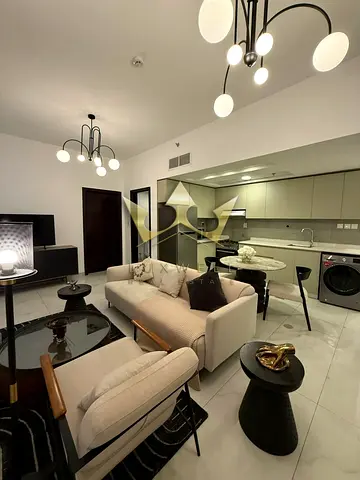 MONTHLY BILLS INCLUDED | Prime Location | Modern