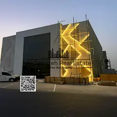 Premium storage unit, 7515 sq ft, 250 kW electricity, corner location