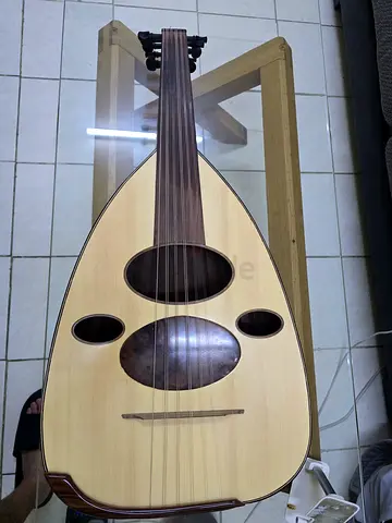Traditional Arabic Oud in Good Condition — Ready to Playعود احترافي