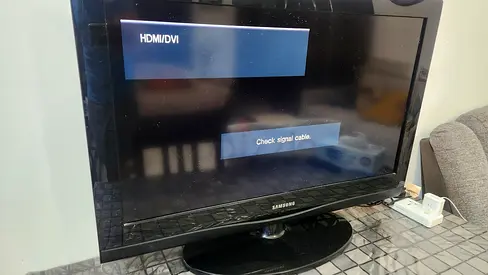 Samsung 32-inch LED TV - HDMI Good Working Condition, (remote missing)