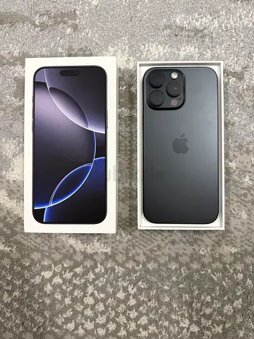 Apple iPhone 16 Pro Max - Midnight, 90% battery Health.