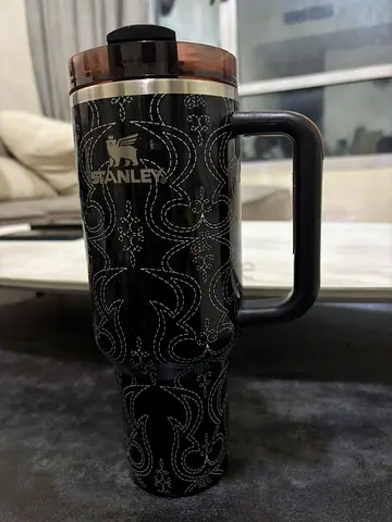 Stanley Stainless Steel Travel Tumbler with Handle - 30oz (Black Pattern)