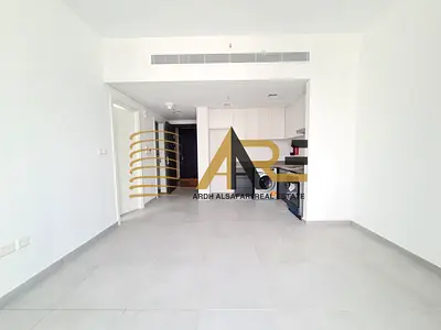 Lavish 1BHK Apartment with 2washrooms, gym,pool and covered parking
