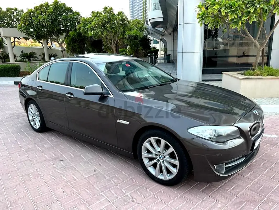 BMW 5-Series 2012 — photo 1 of 9