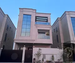 7 Bedrooms | Lift | Central Air Conditioner