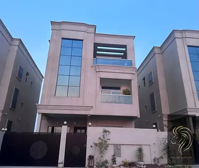 7 Bedrooms | Lift | Central Air Conditioner