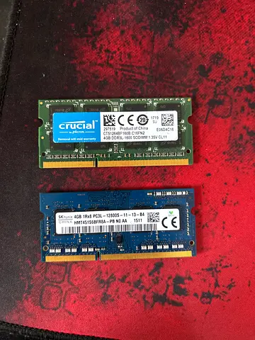 Two Laptop RAM SODIMM Modules (DDR3/DDR4) - 2 x 4GB (used)