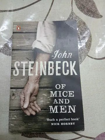 Of Mice and Men by John Steinbeck (Paperback)
